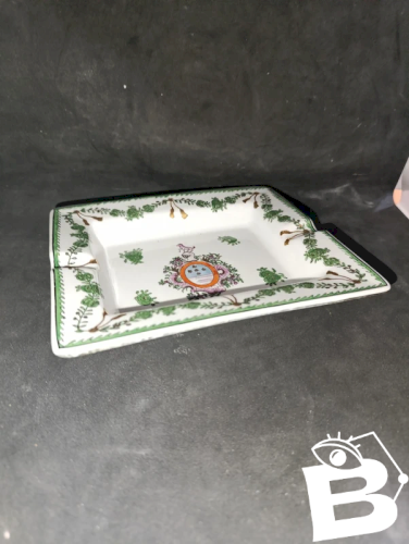 original vide poche cendrier decor blason et floral asiatique en bon etat