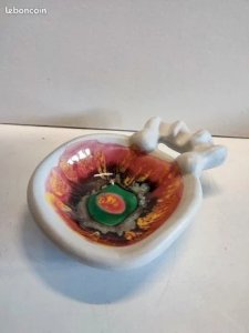 Original pocket tray, very colorful, probably from the 60s-70s, in good condition.