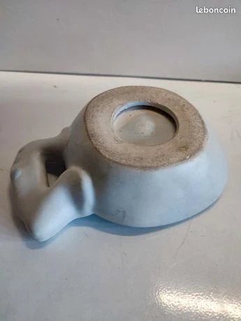 Original vide poche design et tres coloré sans doute année 60-70 en bon etat