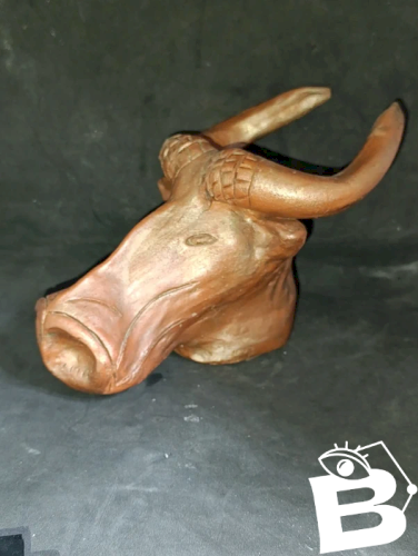 originale sculpture en terre cuite animaliere signée en bon etat