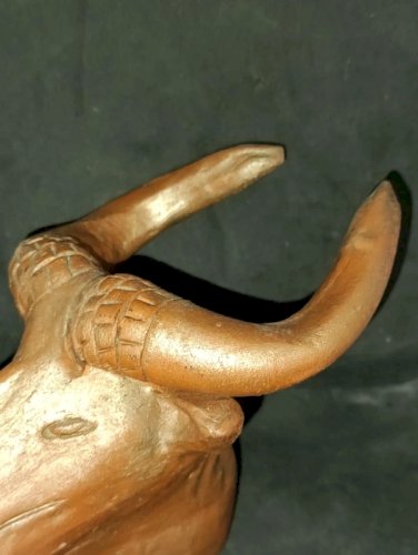 originale sculpture en terre cuite animaliere signée en bon etat