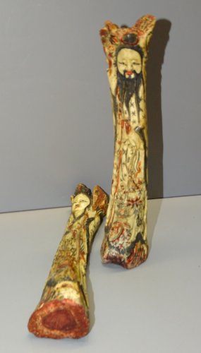 -OS POLYCHROME 2 ANCIENNES  STATUETTES CHINOISES HOMMES & FEMME OS SCULPTE   D