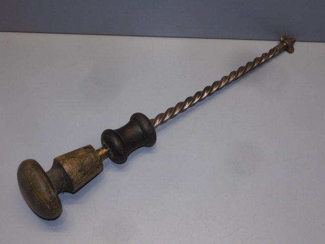 -OUTIL ANCIEN ANCIENNE PERCEUSE A MAIN CHIGNOLE CORDONNIER HORLOGER EBENISTE  D