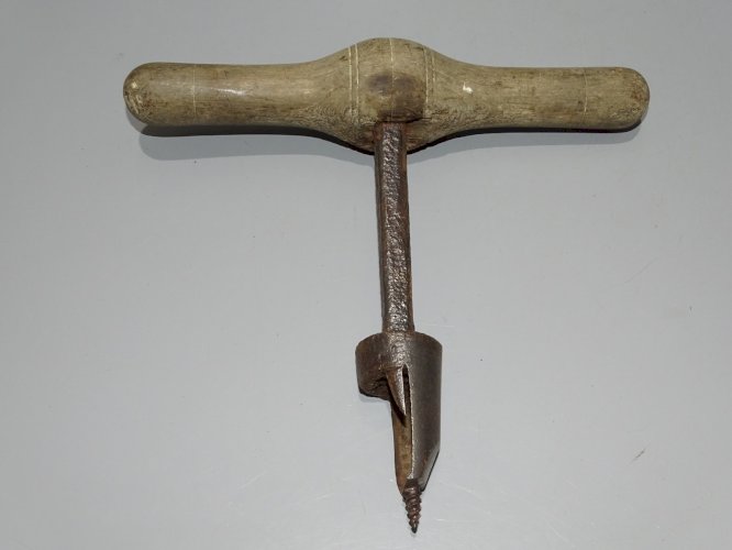 -OUTIL ANCIEN ANCIENNE TARIERE VRILLE OUTIL TONNELIER BONDONNIERE COLLECTION  D