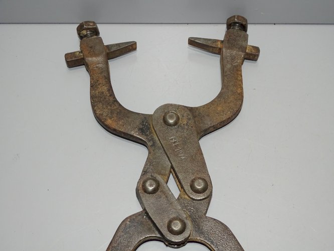-OUTIL ANCIEN PINCE COUPE TUILE OUTIL POUR COUVREUR COLLECTION OUTILS ANCIENS  D