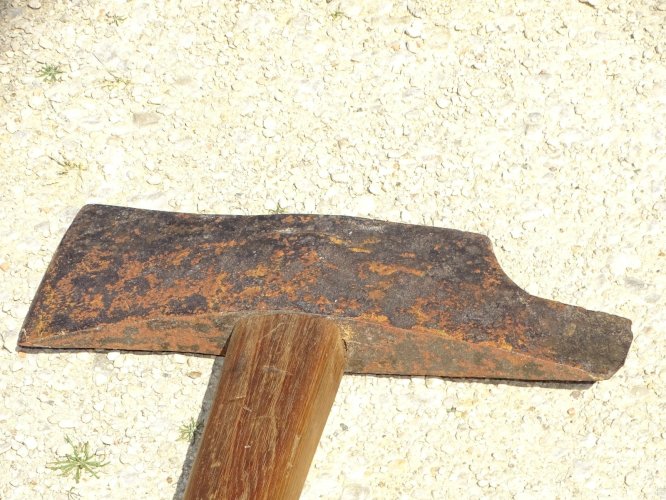 -OUTIL ANCIEN pour TAILLEUR de PIERRE  MANCHE CHENE COLLECTION   D
