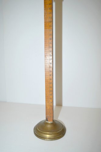 -OUTIL COUTURIERE ANCIEN BOIS et LAITON MARQUEUR OURLET JUPE ROBE COLLECTION XXe