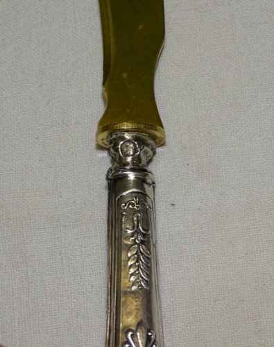-OUVRE LETTRES STYLE EMPIRE Lame dorée MANCHE ARGENT FOURRE poinçon MINERVE    D