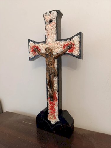 œuvre unique signée PBS nommée  flower christ