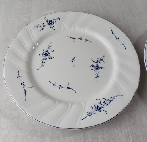 Paire anciennes assiettes , Vieux Luxembourg, en céramique de Villeroy & Boch