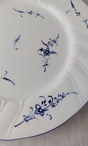 Paire anciennes assiettes , Vieux Luxembourg, en céramique de Villeroy & Boch