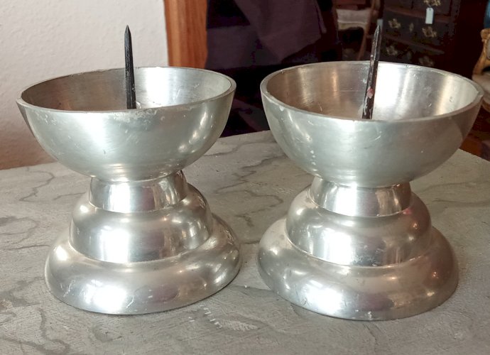 Paire Anciens bougeoirs Pique Cierge Moderniste vintage Métal Old Candlestick