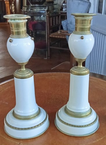 Paire Bougeoirs Style Louis XVI Porcelaine Laiton 19 Ème Siècle Old candlestick