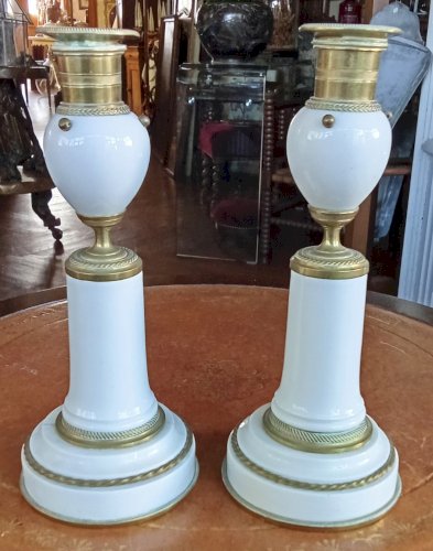 Paire Bougeoirs Style Louis XVI Porcelaine Laiton 19 Ème Siècle Old candlestick