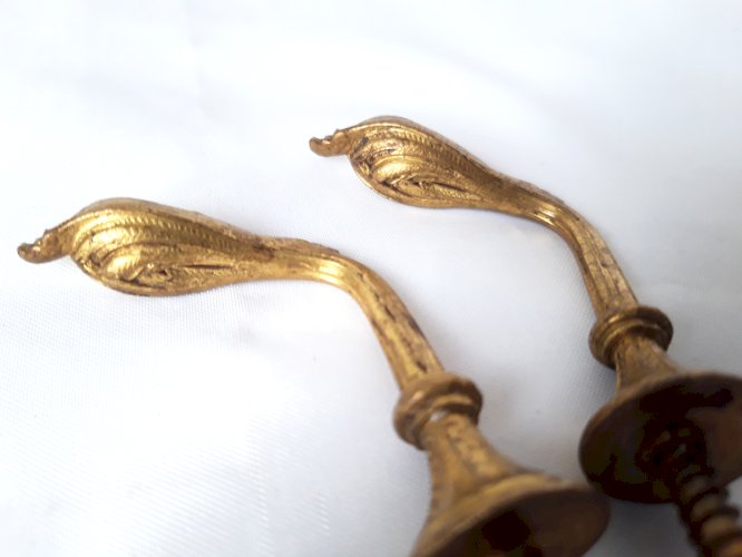 Paire crochets muraux anciens dorés à l’or fin