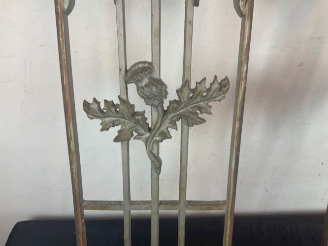 Paire d Ancienne grille art nouveau décor de chardon , en fonte XIXéme
