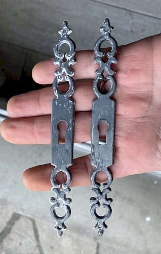 paire d' entrees de serrure hauteur 142 mm