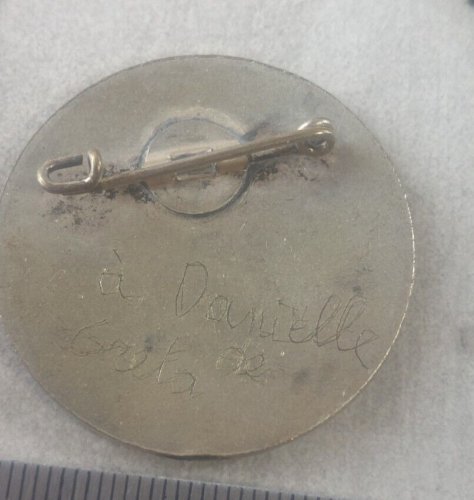 Paire d'anciennes insignes de pèlerinage, Belgique