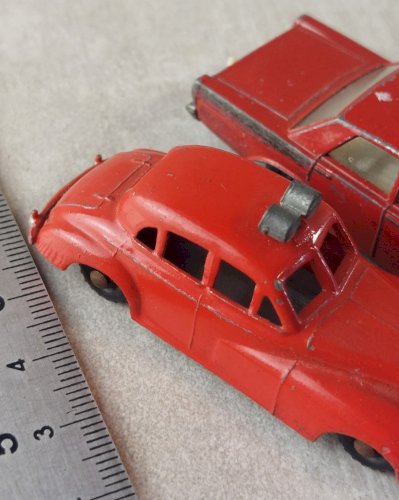 Paire danciennes voitures, Fire Chief Car + Ford Galaxie ^