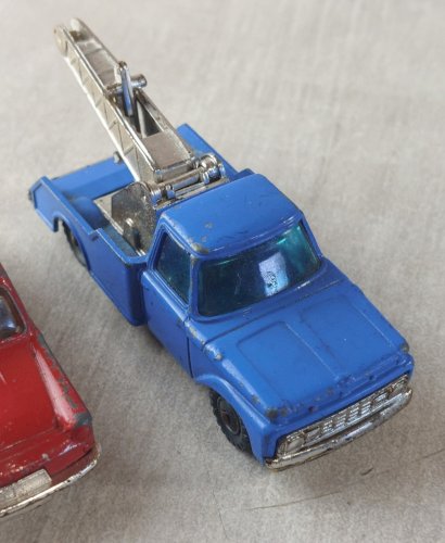 Paire danciennes voitures, Ford Thames Van + Ford F350 Truck, Husky ^