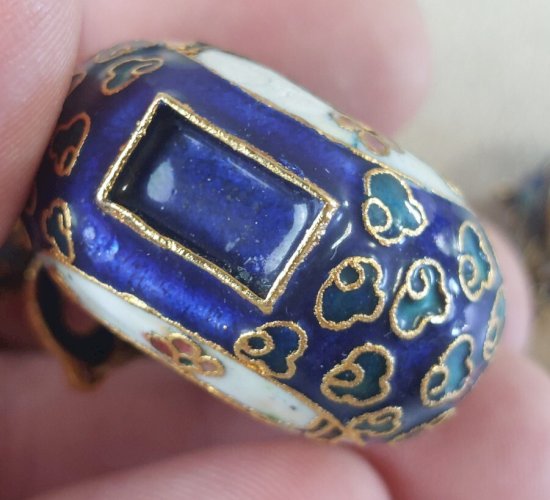 Paire danciens pendentifs, forme bouteille / vase, émail cloisonné, asiatique