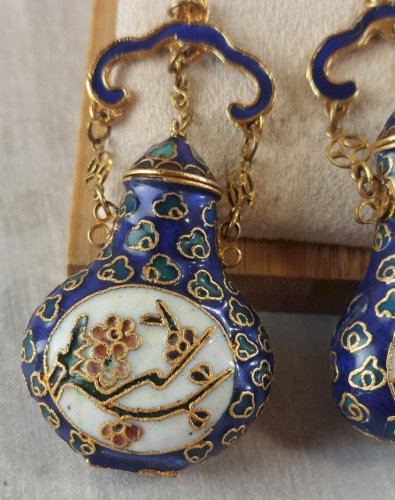Paire danciens pendentifs, forme bouteille / vase, émail cloisonné, asiatique