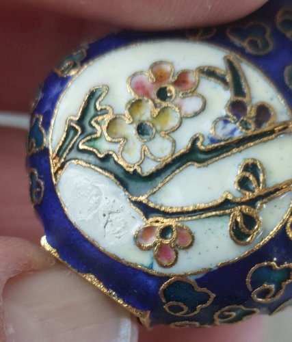 Paire danciens pendentifs, forme bouteille / vase, émail cloisonné, asiatique