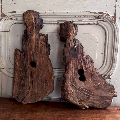 Paire d'anges en prière en bois sculpté XVIIe M3675
