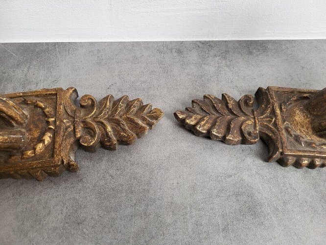 PAIRE D'APPIQUES A BOUGIE EN BOIS DORE