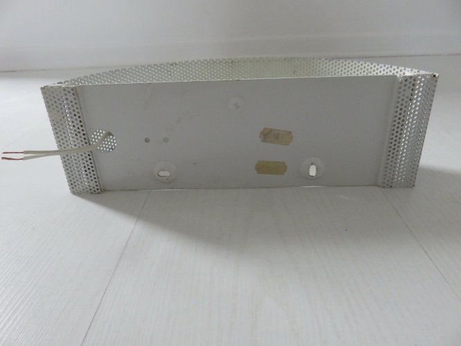 PAIRE DAPPLIQUES  BANDEAU  EN METAL PERFORE ANNEES 70 VINTAGE