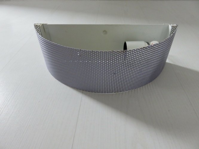 PAIRE DAPPLIQUES  BANDEAU  EN METAL PERFORE ANNEES 70 VINTAGE