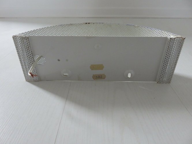 PAIRE DAPPLIQUES  BANDEAU  EN METAL PERFORE ANNEES 70 VINTAGE