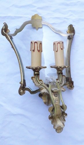 Paire d'appliques en bronze et verre bombé