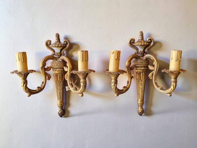 Paire dappliques en bronze Louis XVI