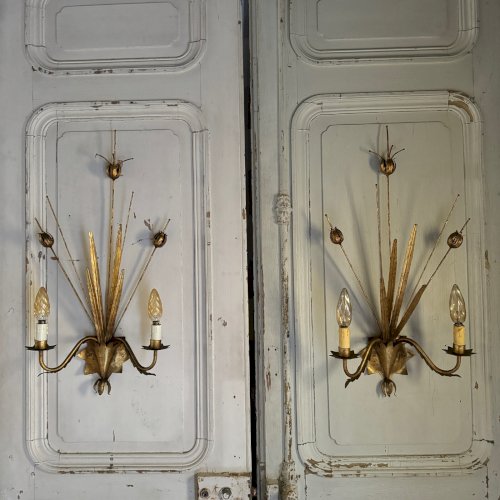 Paire d'appliques en métal doré en forme d'épi de blé milieu XXe M3532