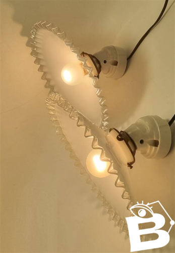 Paire d’appliques en opaline