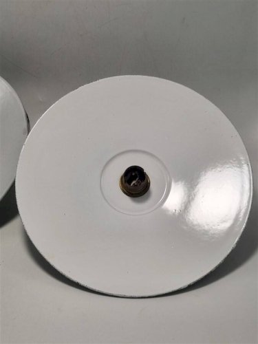 Paire dappliques en tôle émaillée