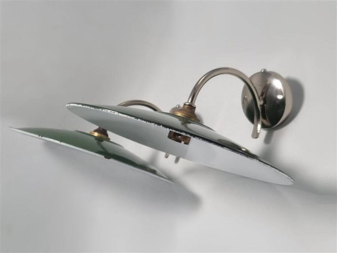 Paire dappliques en tôle émaillée