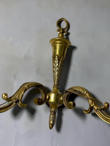 Paire d'appliques murales vintage dorées – Style Louis XVI – 2 bras de lumière – Décoration française classique