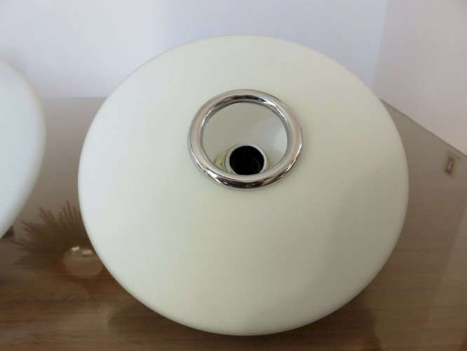 PAIRE D'APPLIQUES SOUCOUPE - UFO - EN OPALINE BLANCHE ANNEES 60 70 VINTAGE