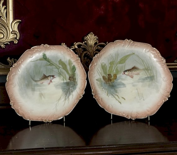 Paire d’assiettes anciennes et antiques Limoges – J.B. Limoges – poissons peints à la main – porcelaine française – Ø 22 cm