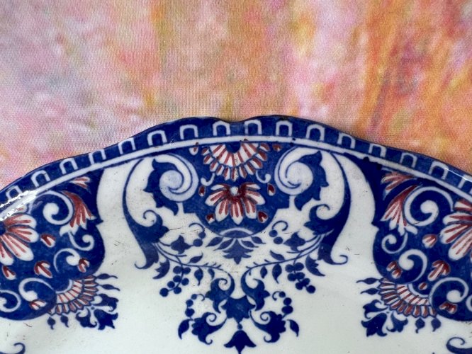 Paire d’assiettes anciennes Gien – Faïence décor bleu & monogramme R – 21,7 cm