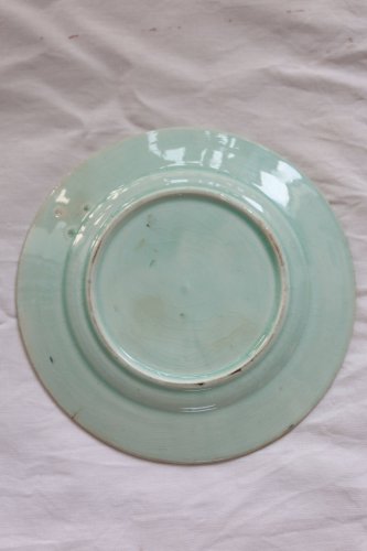 Paire d’assiettes vintage en barbotine - Motifs cerises et châtaignes