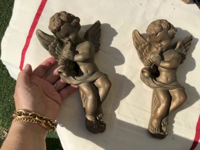 Pair of 2 cherub angel putti winged music wall hangings plaster? Ht 25cm