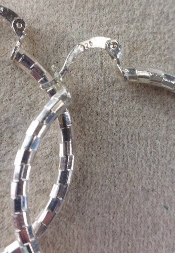 Paire de boucles d'oreilles créoles, en argent massif, 3,9 cm ^