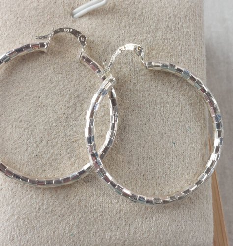 Paire de boucles d'oreilles créoles, en argent massif, 3,9 cm ^