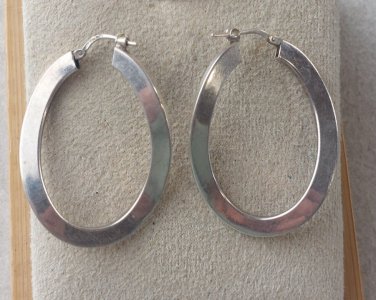 Pair of hoop earrings, made of solid silver