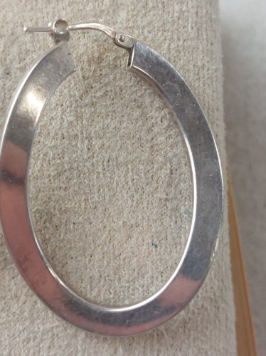 Paire de boucles d'oreilles créoles, en argent massif ^