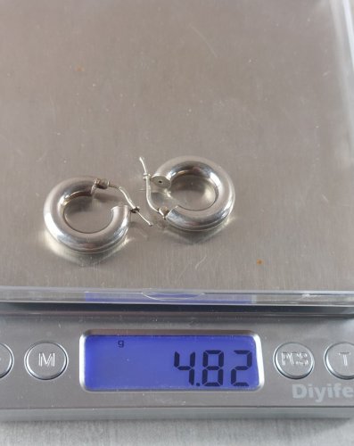 Paire de boucles d'oreilles, créoles, en argent massif