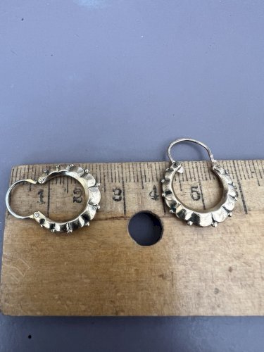 Paire de boucles d’oreilles créoles plaqué or vintage ancienne Art Deco 1930